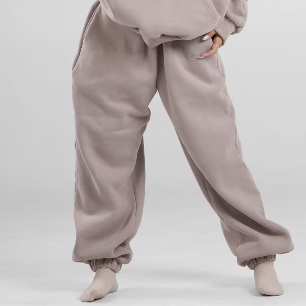 Women's Comfrt Signature Sweatpants in Bark S